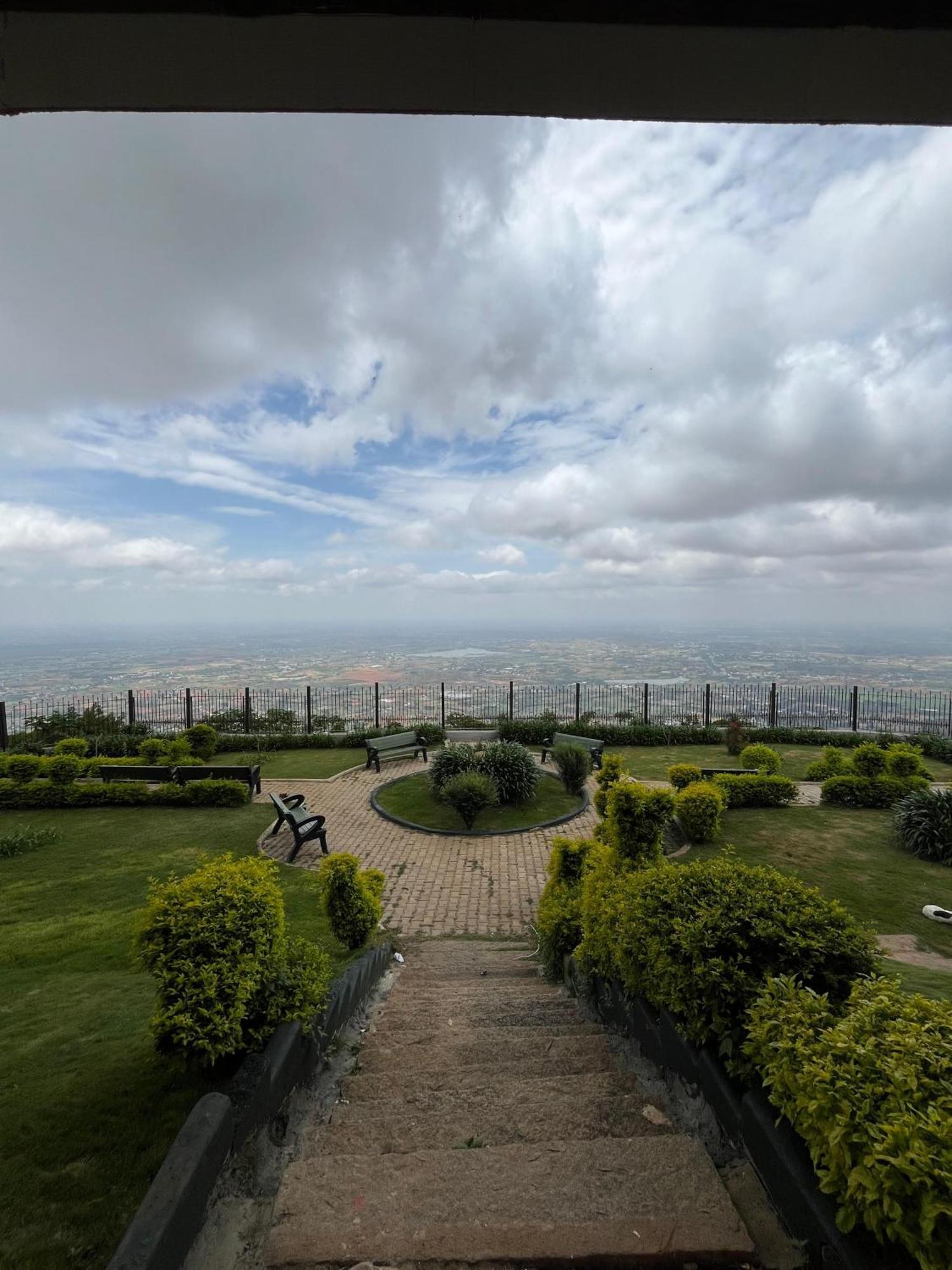 Kstdc Hotel Mayura Pine Top Nandi Hills Εξωτερικό φωτογραφία